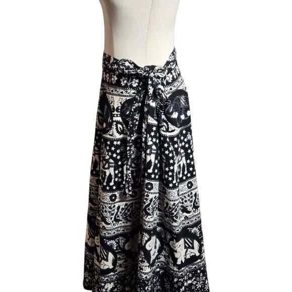 Black and White Indian Patterned Wrap Maxi Skirt - Picture 3 of 6